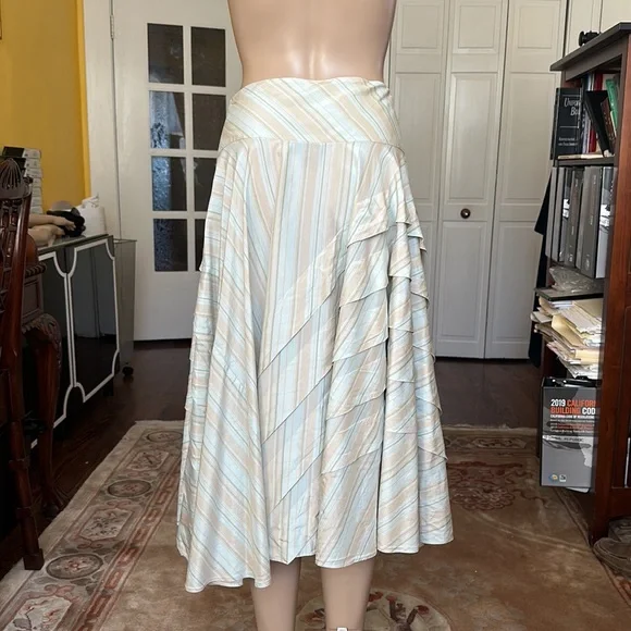 DKNY Pastel 100% Silk Full Layered Tiered Striped Skirt size 8 - Picture 6 of 9